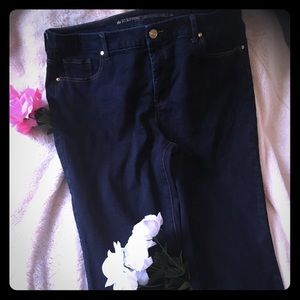Ladies Chico’s slimming girlfriend jeans